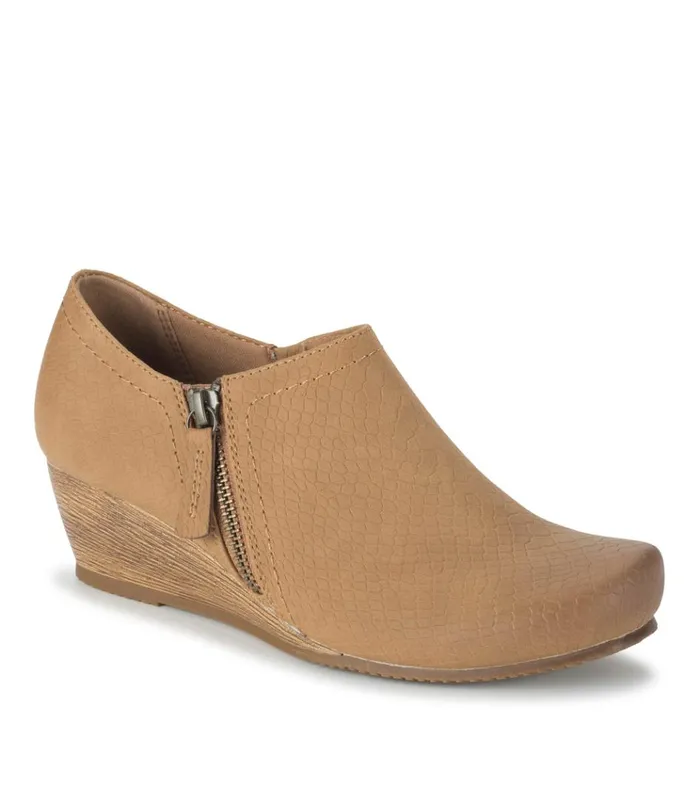 Women Louise Wedge Ankle Bootie Sandstone Baretraps Booties