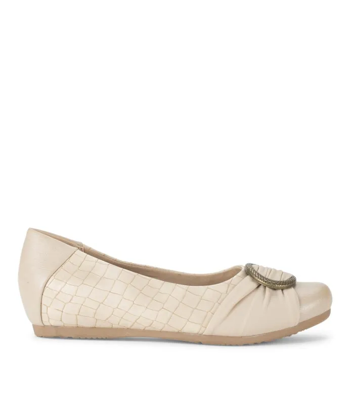 Women Mabely Flat Milkyway Baretraps Flats and Loafers