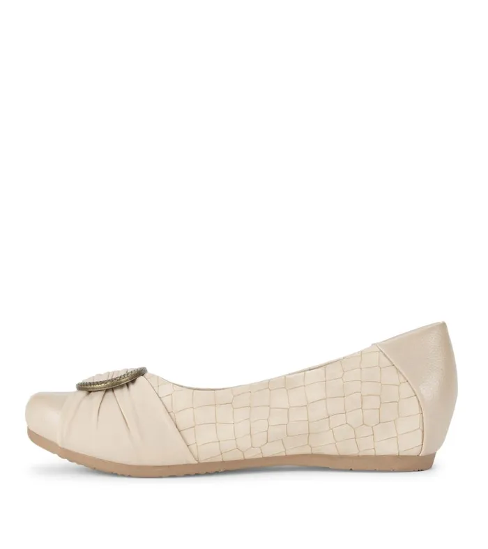 Women Mabely Flat Milkyway Baretraps Flats and Loafers