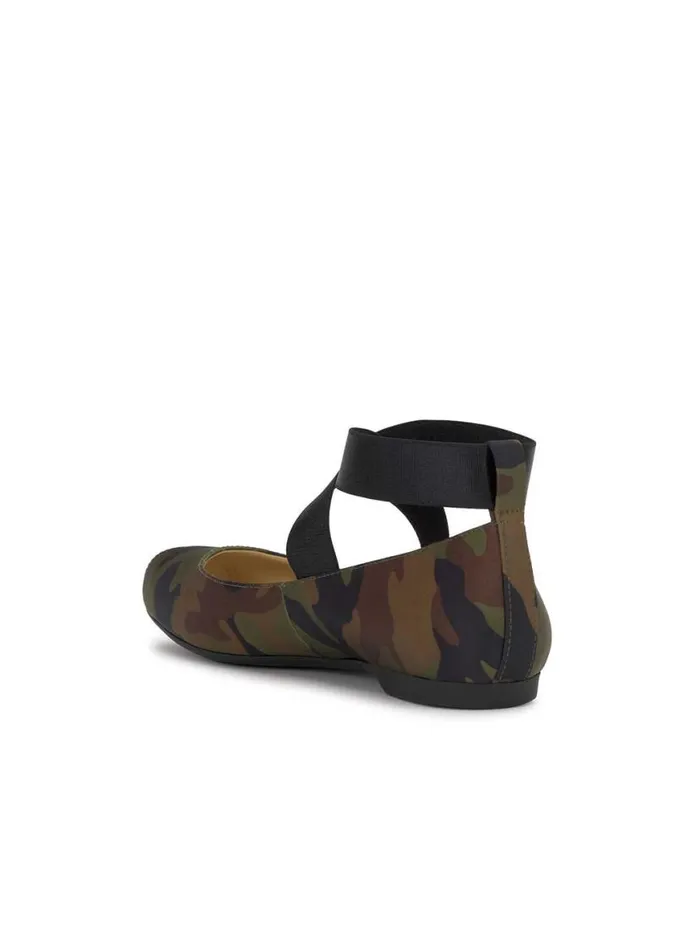 Women Mandalaye Ballet Flat In Forest Camo Jessica Simpson Flats