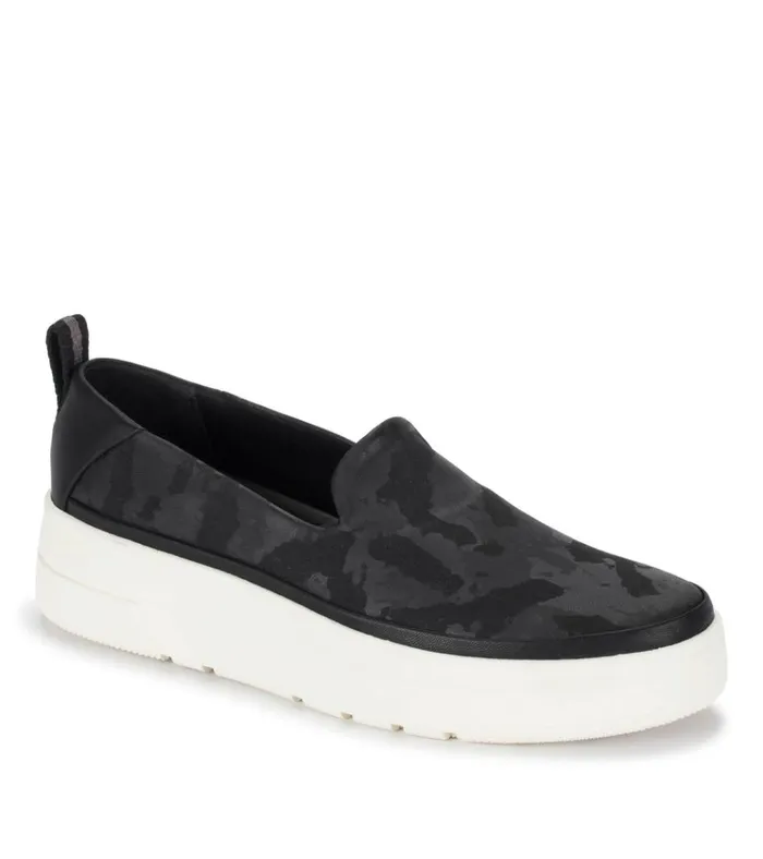 Women Nevin Slip On Sneaker Black Camo Baretraps Flats and Loafers