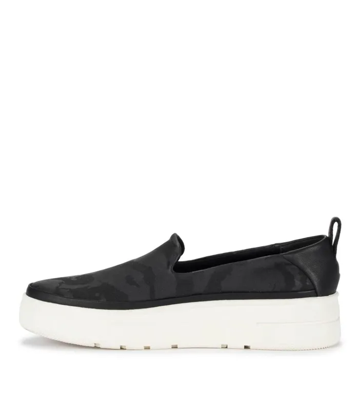 Women Nevin Slip On Sneaker Black Camo Baretraps Flats and Loafers