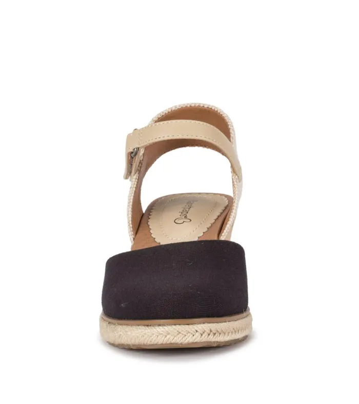 Women Ocean Closed Toe Wedge Sandal Black Canvas Baretraps Wedge Sandals
