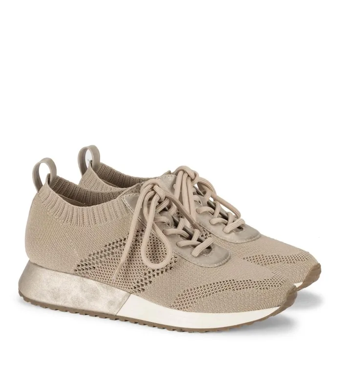 Women Palta Sneaker Champagne Baretraps Sneakers