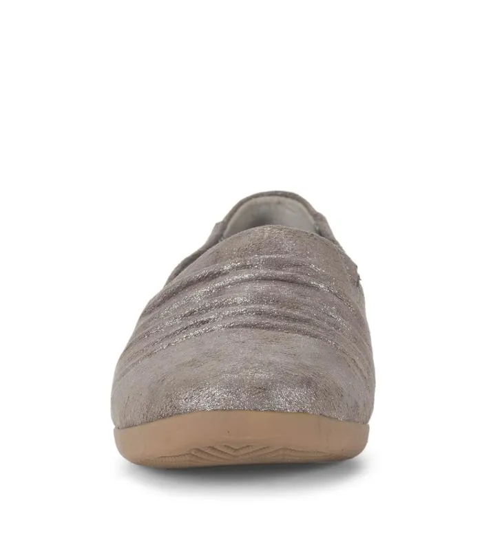 Women Piper Slip On Gunmetal Baretraps Flats and Loafers