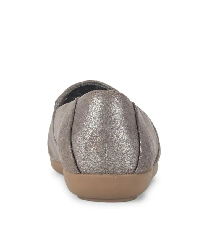 Women Piper Slip On Gunmetal Baretraps Flats and Loafers