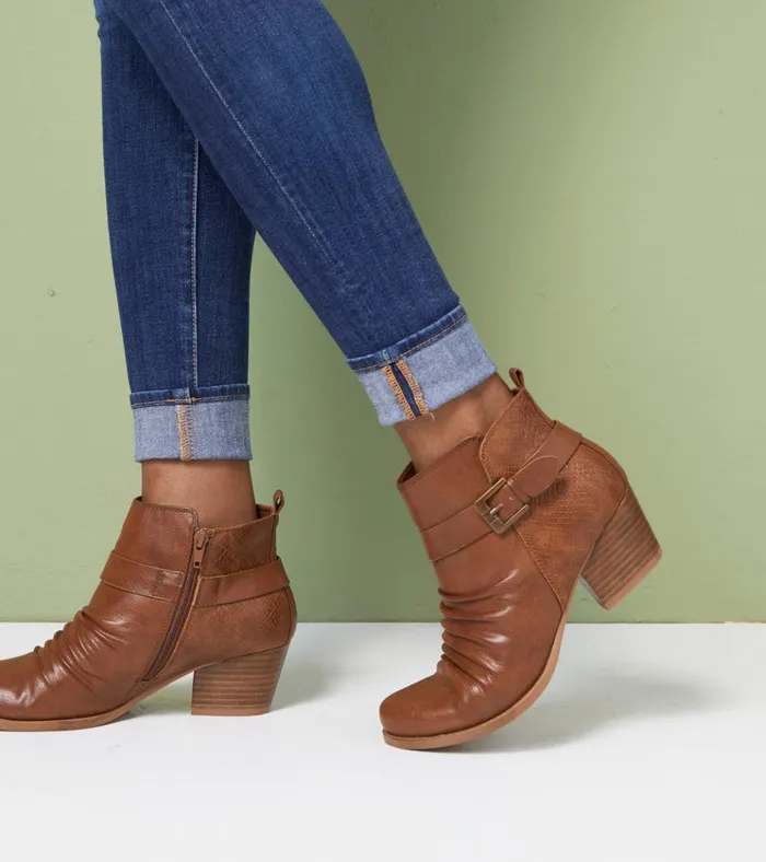 Women Rebel Block Heel Bootie Cognac Baretraps Booties