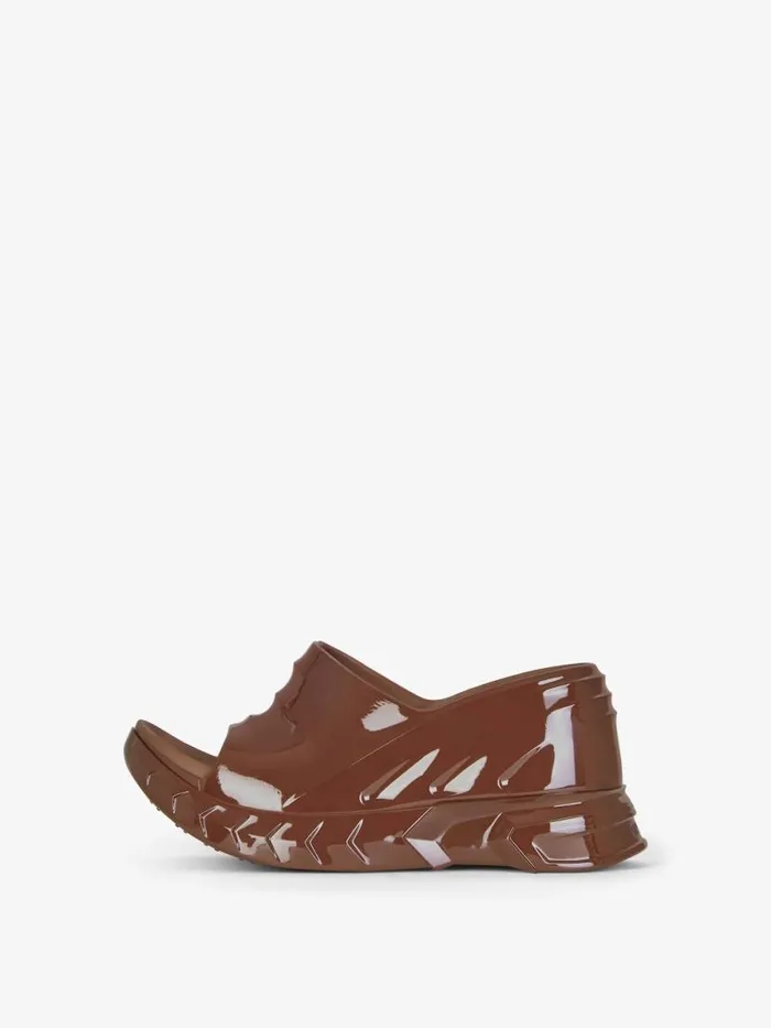 Women Shark Lock Givenchy Marshmallow Wedge Sandals In Rubber Chocolate