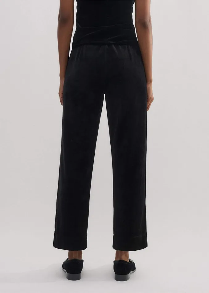 Women Velour Slim Crop Pant Black MEEM