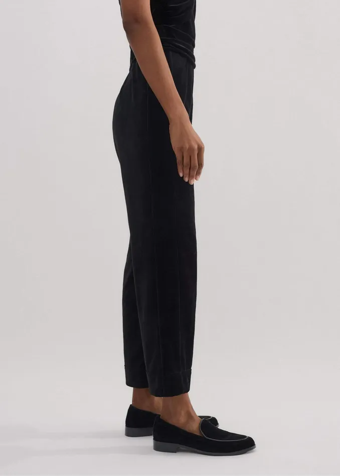 Women Velour Slim Crop Pant Black MEEM